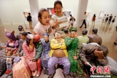 中国美术馆持续关注并收藏青年美术家作品